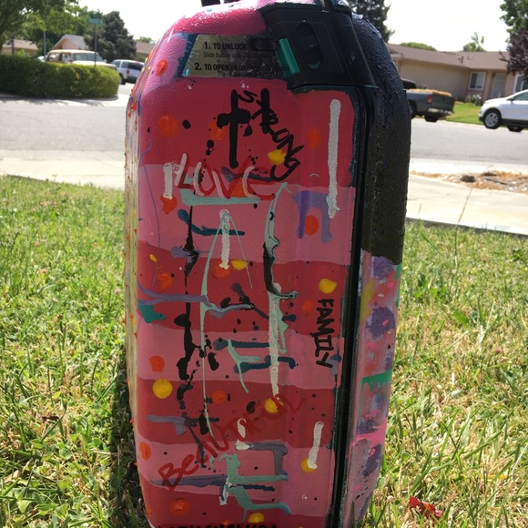 Custom luggage - Picture 2 of 5